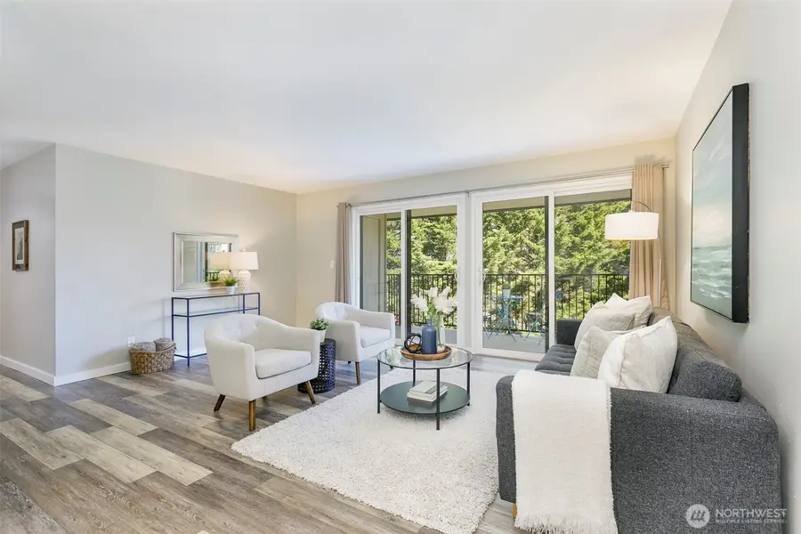 13229 Linden Avenue N #509-B, Seattle, WA 98133 - Image #2