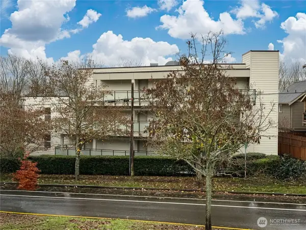 2334 Thorndyke Ave W #202, Seattle, WA 98199