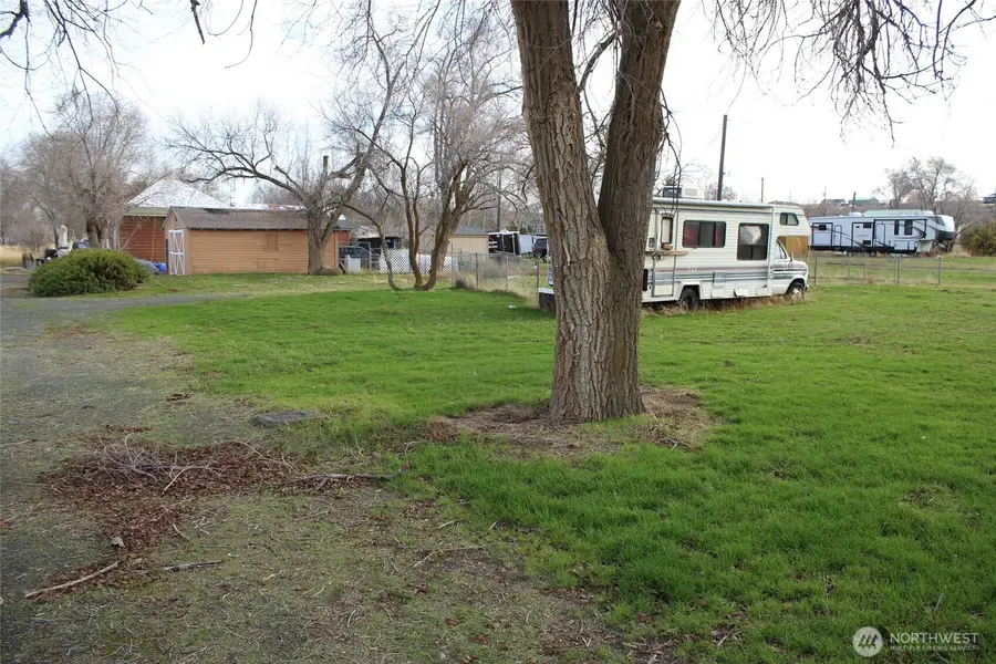 313 E Main #11-16, Lind, WA 99341 - Image #3