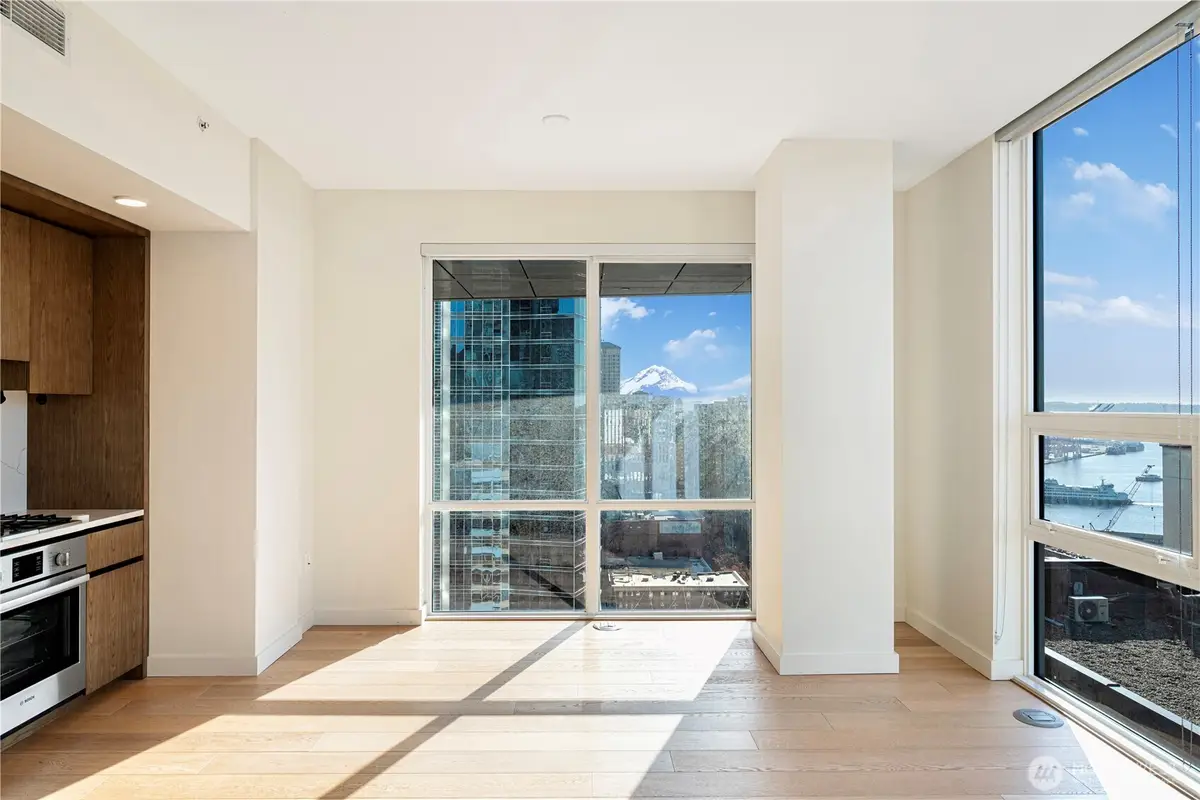 121 Stewart Street #1605, Seattle, WA 98101 - Image #1