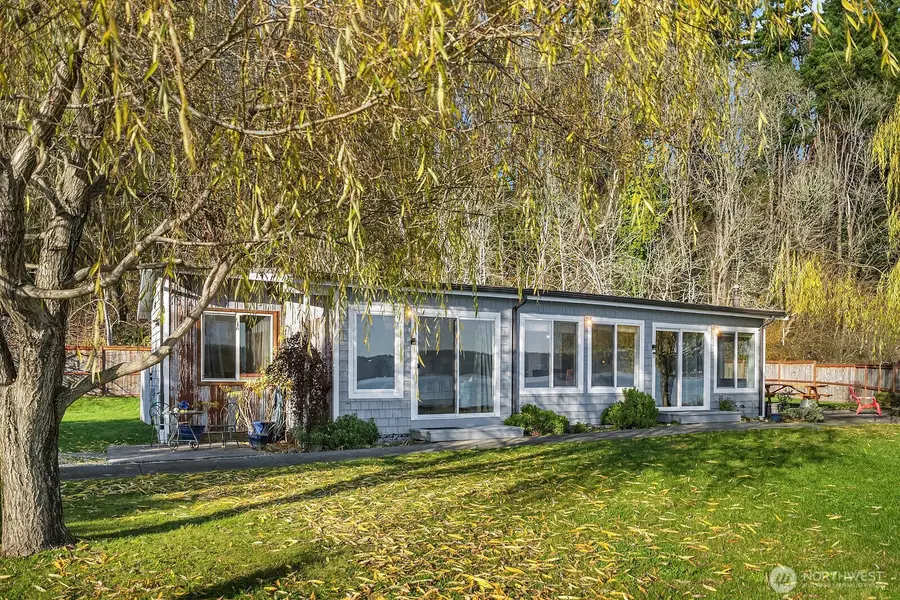 24410 Vashon Highway Sw, Vashon, WA 98070 - Image #2