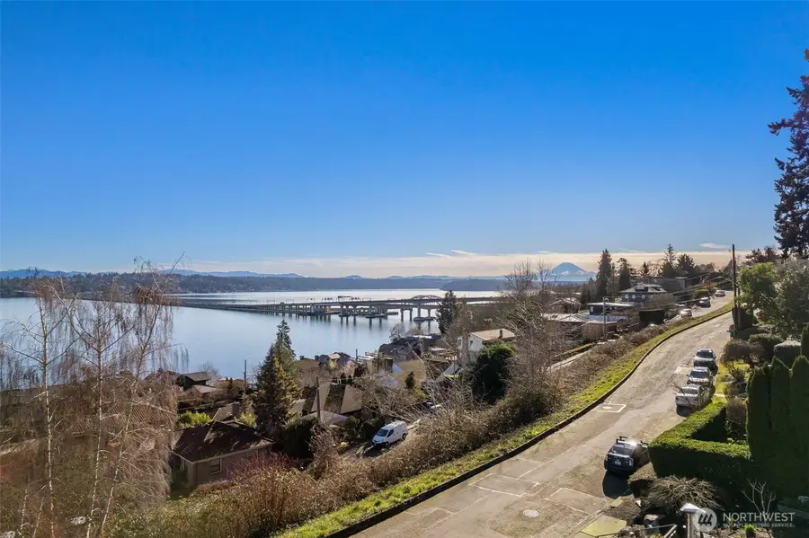 913 Lake Washington Boulevard S, Seattle, WA 98144 - #3