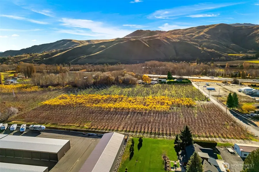 3765 Iroquois Lane, Wenatchee, WA 98801 - Image #2