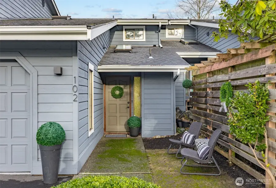 610 Lake Stevens Road #102, Lake Stevens, WA 98258 - Image #2