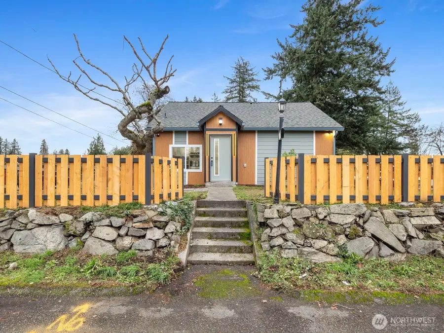 10101 Ainsworth Ave S, Tacoma, WA 98444 - Image #2