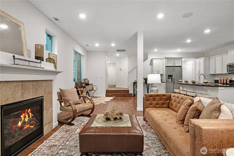 19717 27th Place W #B, Lynnwood, WA 98036 - Image #2