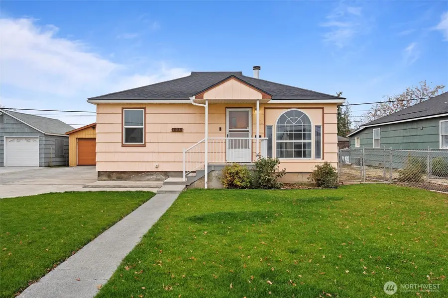 123 F Street Ne, Ephrata, WA 98823 - Image #2