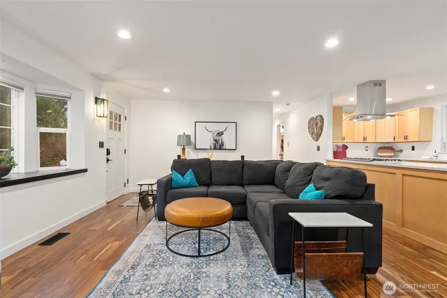 350 E Mountain View Drive, Allyn, WA 98524 - Image #3