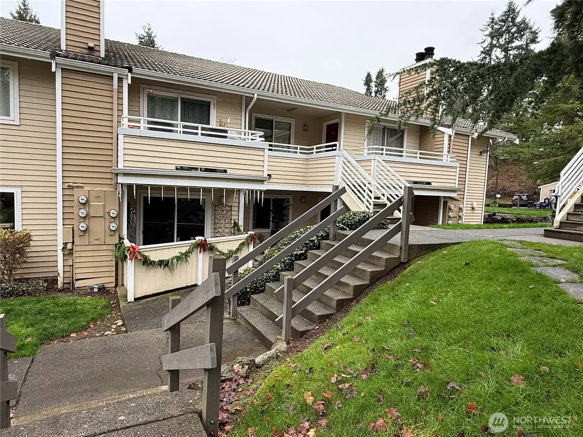 21301 52nd Avenue W #B112, Mountlake Terrace, WA 98043 - Image #1