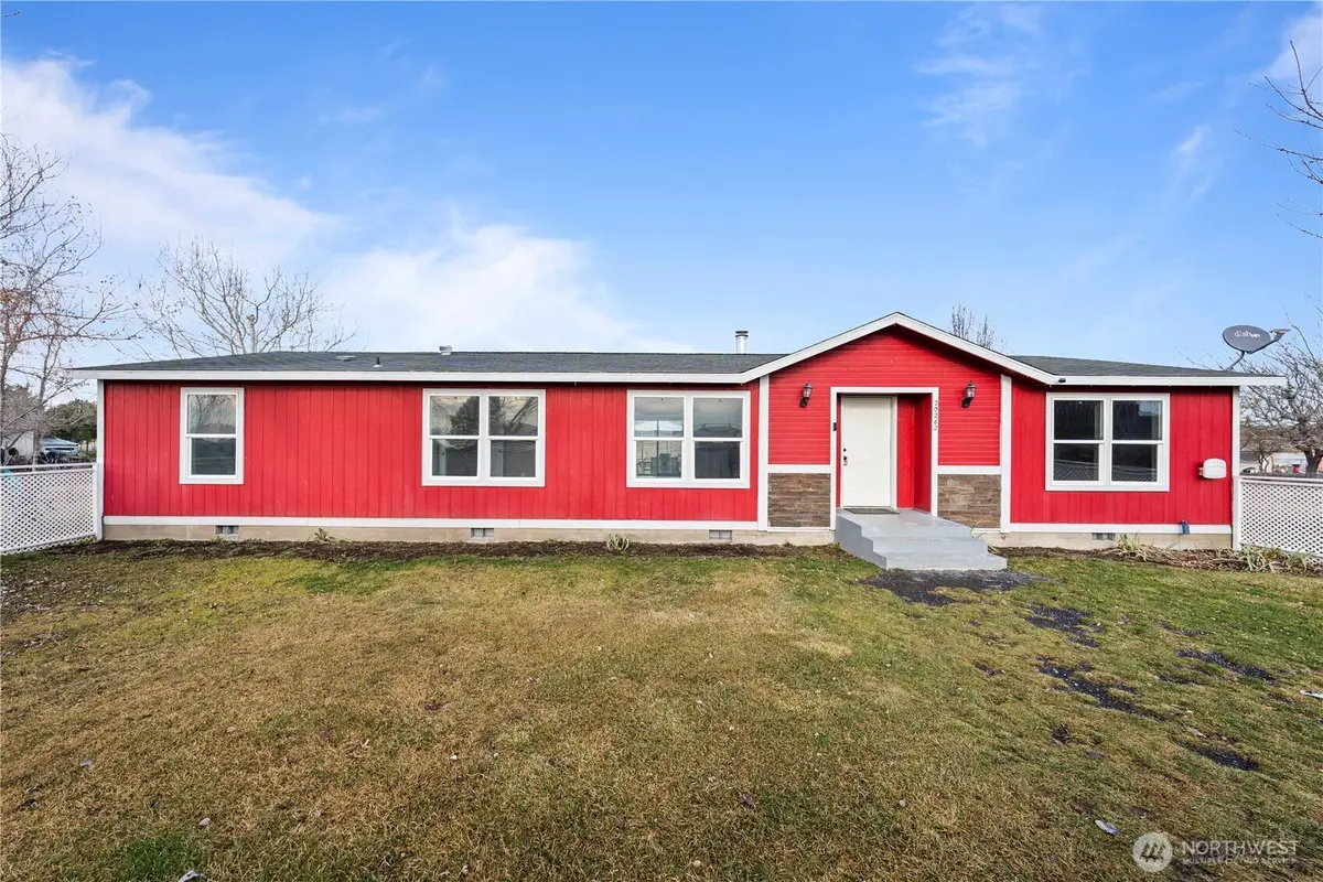 20262 Road B.5 Ne, Soap Lake, WA 98851 - Image #1