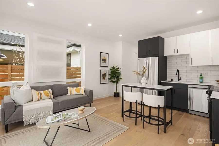 8018 24th Avenue Nw #B, Seattle, WA 98117 - Image #2