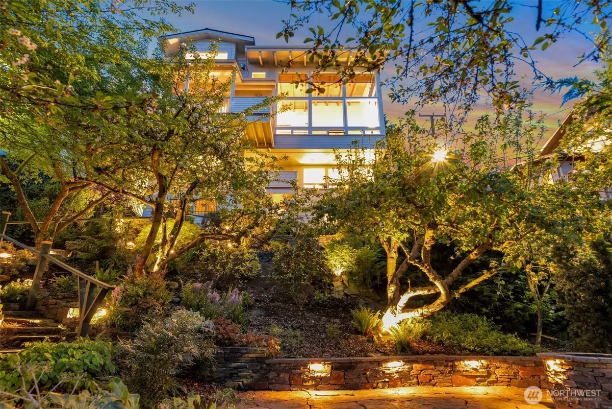 225 Ward Street, Seattle, WA 98109 - Image #1