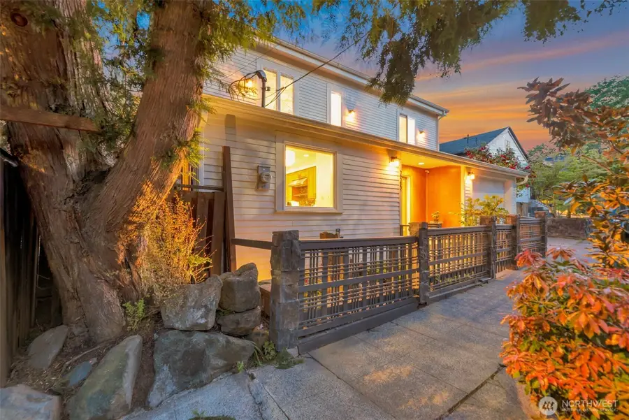 225 Ward Street, Seattle, WA 98109 - Image #2