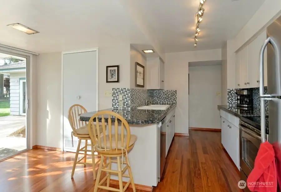 10221 132nd Avenue Ne, Kirkland, WA 98033 - Image #2