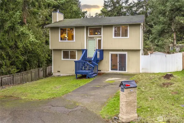 7560 E Harrison Street, Port Orchard, WA 98366