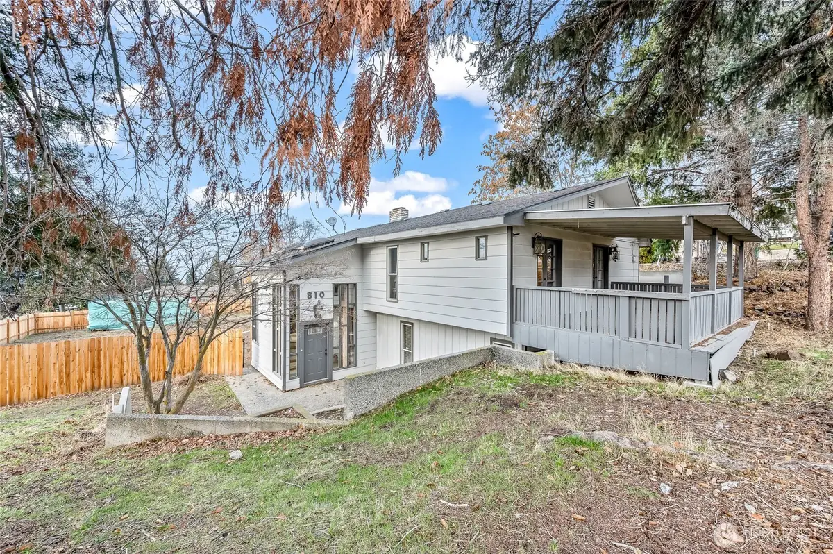 809 N Kenroy Terrace, East Wenatchee, WA 98802 - Image #1