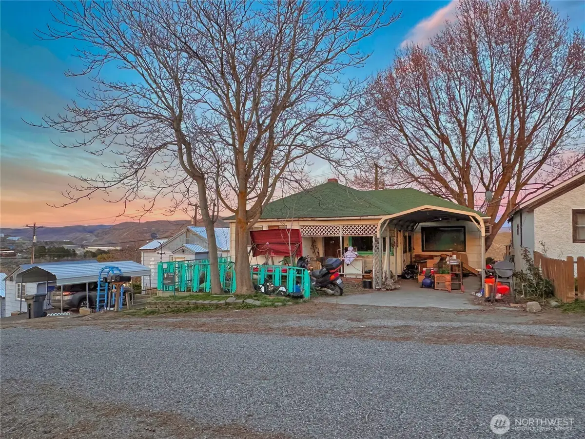 111 Young Street, Grand Coulee, WA 99133 - #1