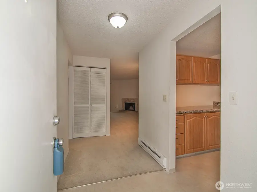 14527 NE 40th Street #G204, Bellevue, WA 98007 - Image #2