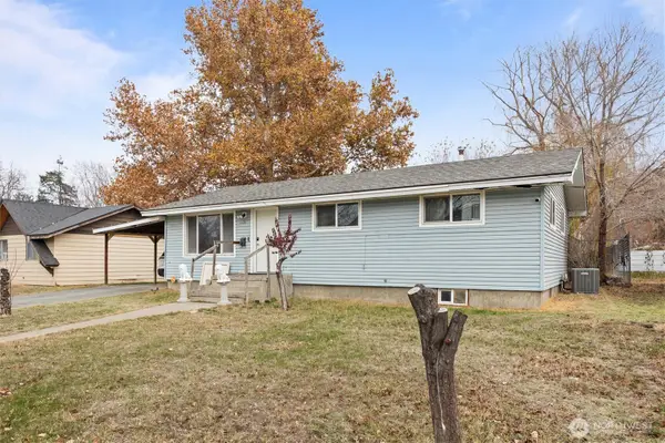 1715 N 24th Avenue, Pasco, WA 99301