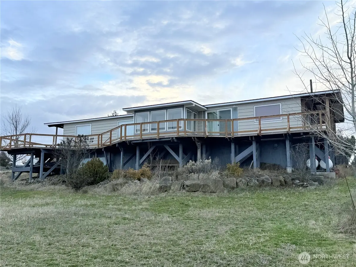 411 Sw College Avenue, Wilbur, WA 99185 - Image #1