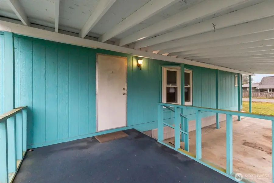 1612 W Young Street, Elma, WA 98541 - Image #2