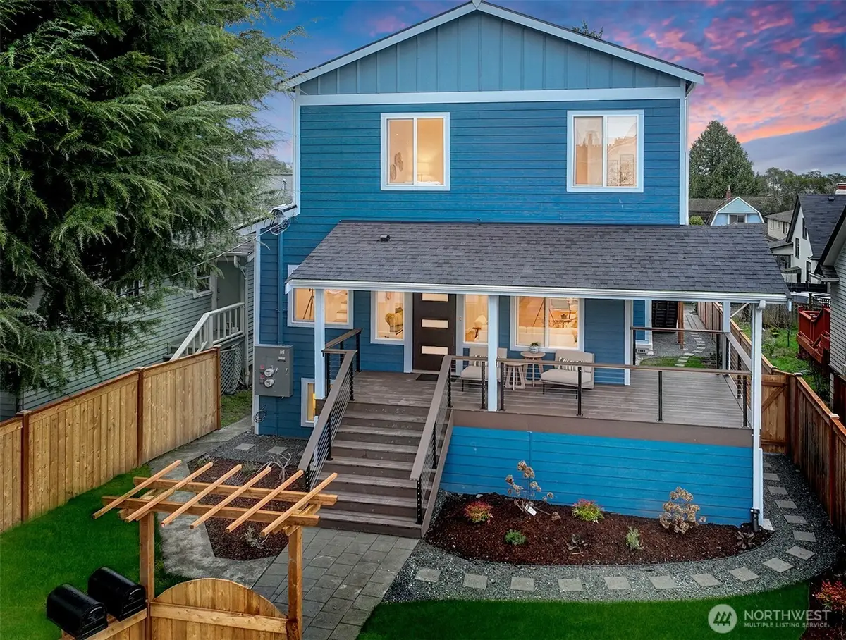 7008 Linden Avenue N, Seattle, WA 98103 - Image #1