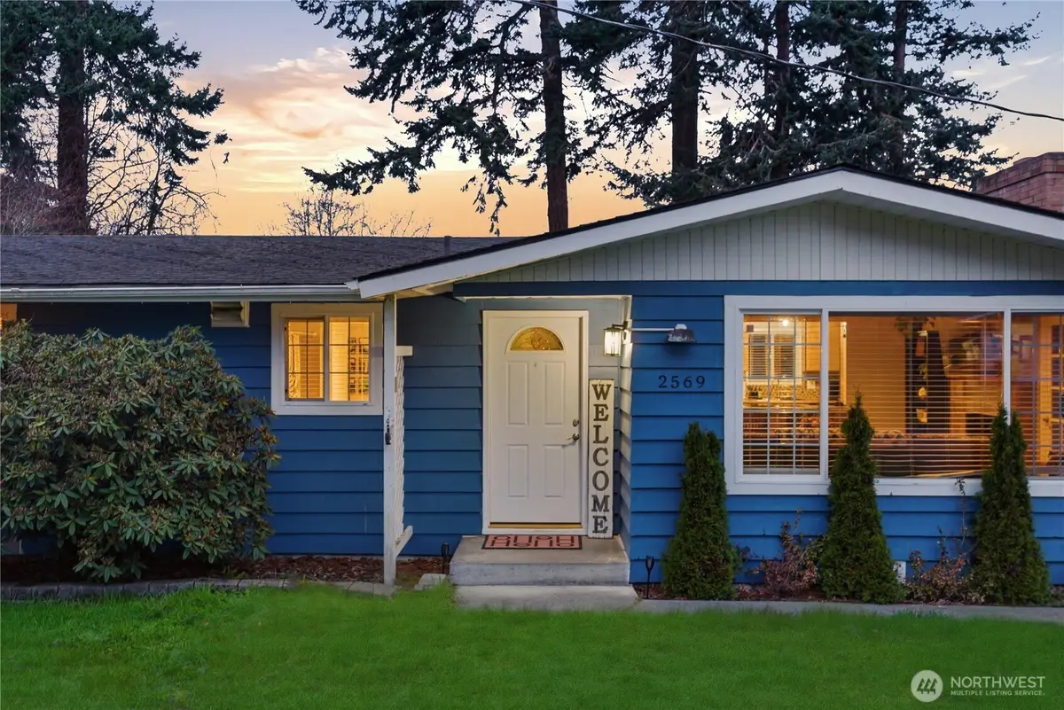 2569 Airline Way, Oak Harbor, WA 98277 - #1