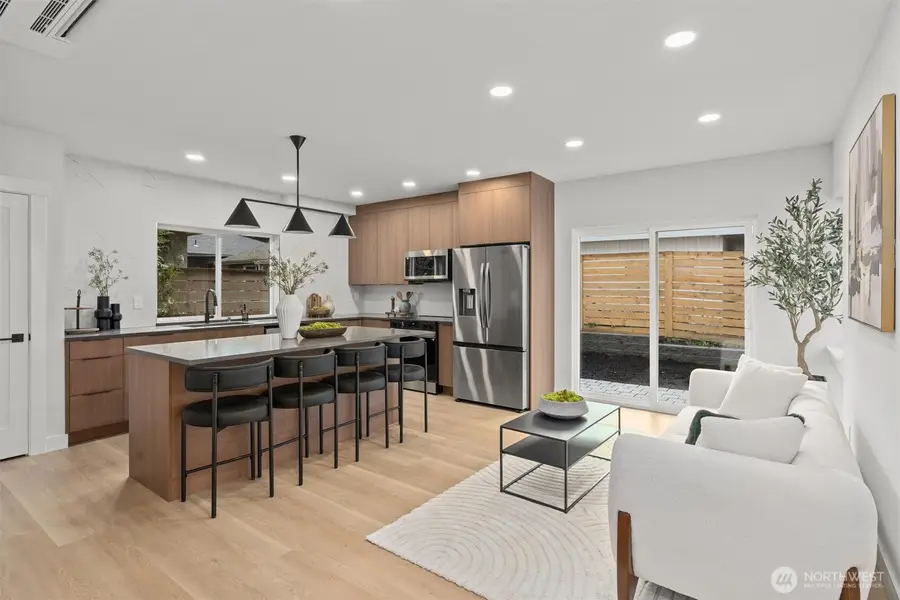 14306 Roslyn Place N, Seattle, WA 98133 - Image #2