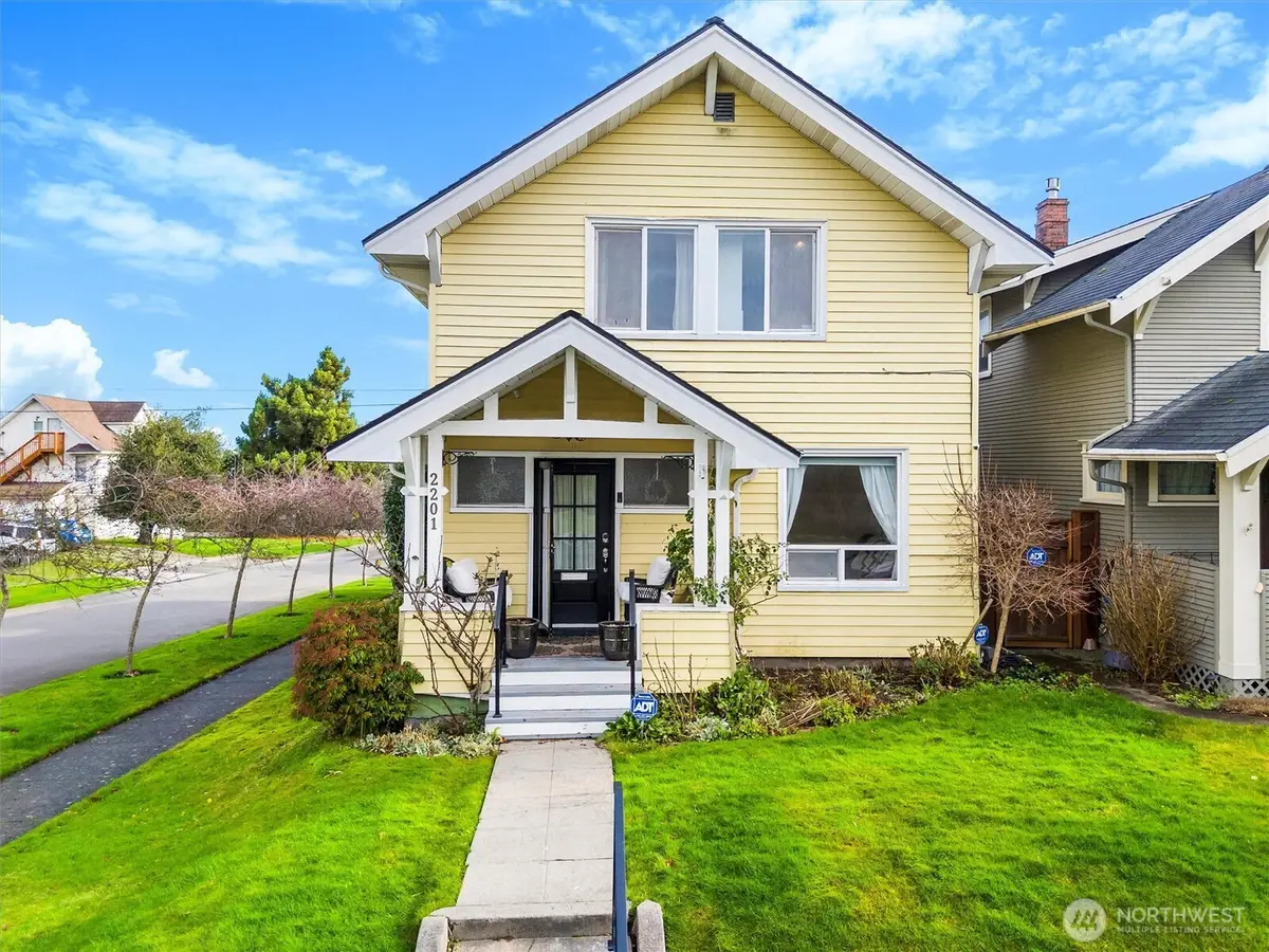 2201 Rockefeller Avenue, Everett, WA 98201 - Image #1