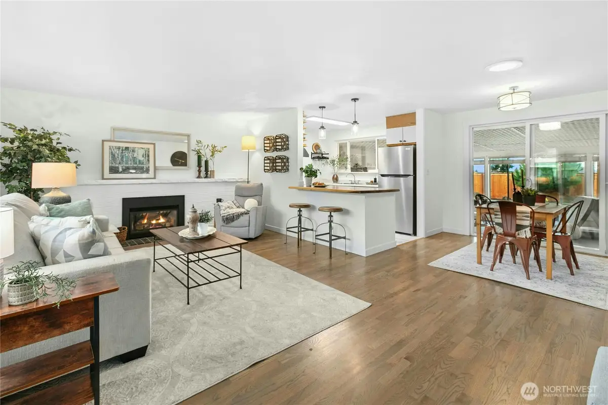 813 Kirkland Avenue Ne, Renton, WA 98056 - Image #1