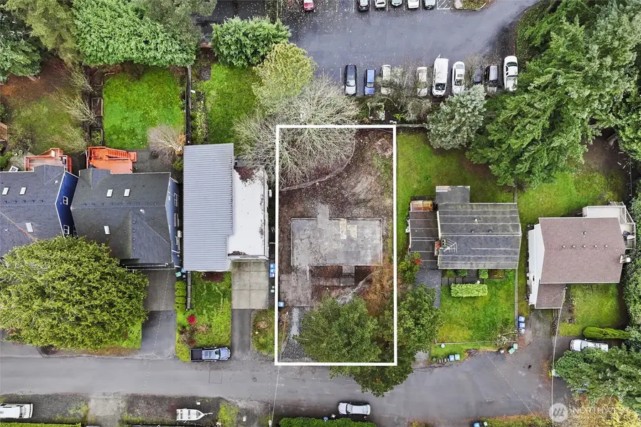 14324 Fremont Avenue N, Seattle, WA 98133 - Image #2