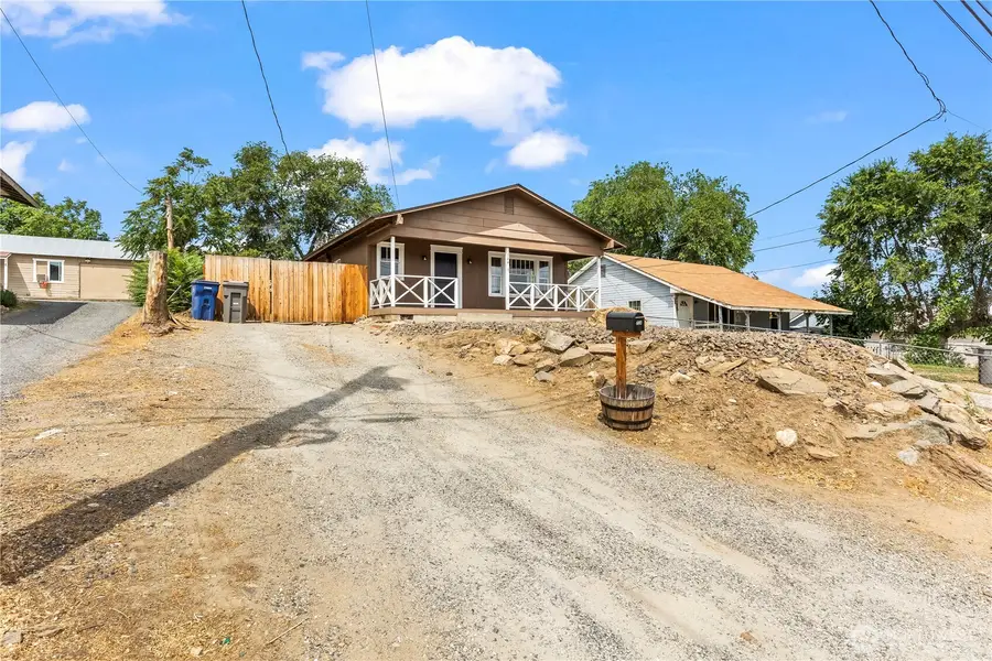 724 S Chelan Avenue, Wenatchee, WA 98801 - Image #3