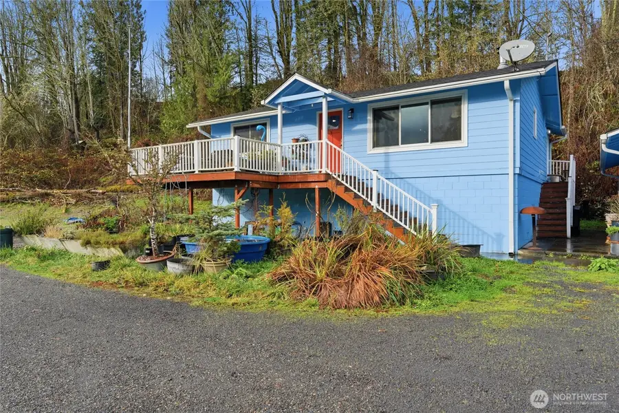 120 Sandy Bend Road, Castle Rock, WA 98611 - Image #2