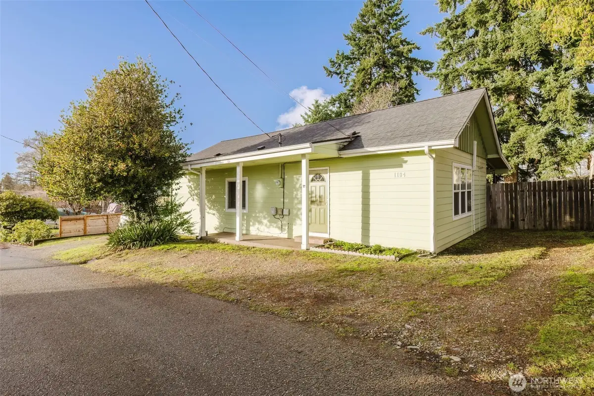 1104 E 31st Street, Bremerton, WA 98310 - Image #1