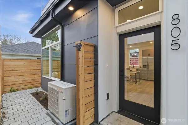 805 S Sullivan Street, Seattle, WA 98108