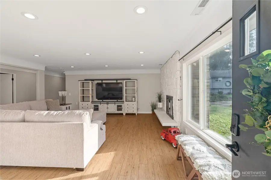 8 Trinity Place, Cosmopolis, WA 98537 - Image #3