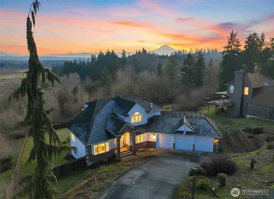 5805 51st Avenue Ct E, Tacoma, WA 98443 - Image #2