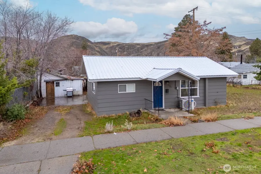606 Spruce Street, Coulee Dam, WA 99116 - Image #2