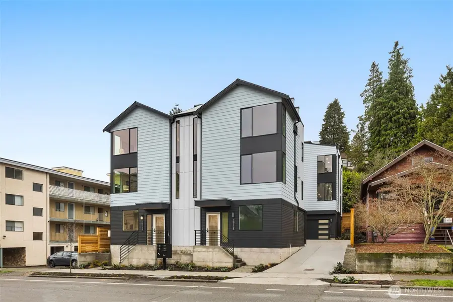 1012 NE 70th Street, Seattle, WA 98115 - Image #2