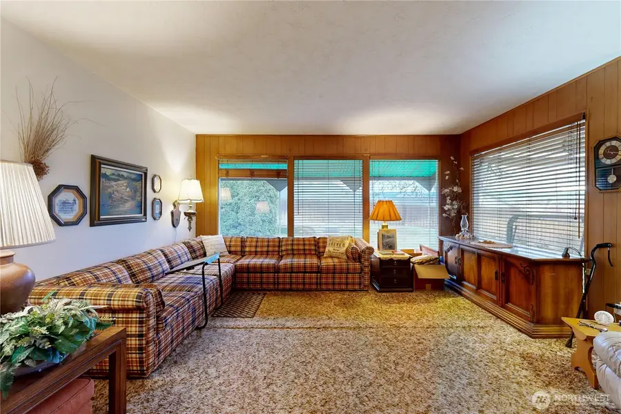 1513 SE Central Avenue, College Place, WA 99324 - Image #2