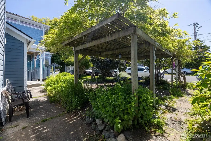 602 N Main Street, Coupeville, WA 98239 - #3