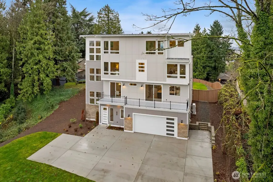 7853 S 132 Street, Seattle, WA 98178 - Image #2