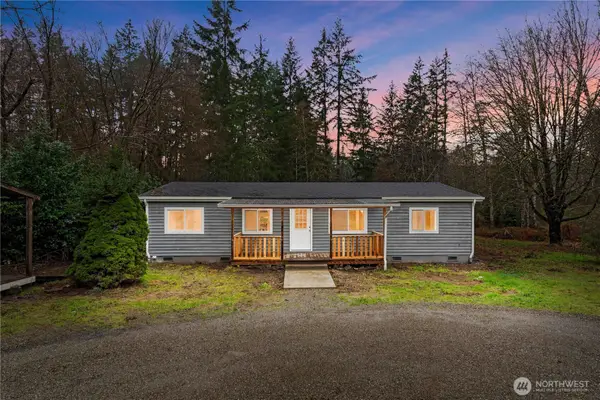 141 E Rasor Place, Belfair, WA 98528