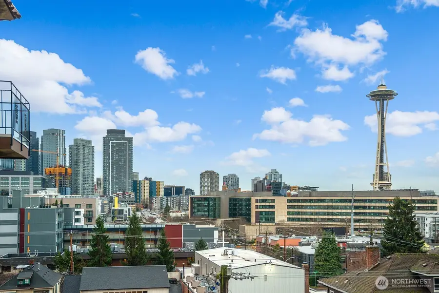 610 Aloha Street #404, Seattle, WA 98109 - Image #3