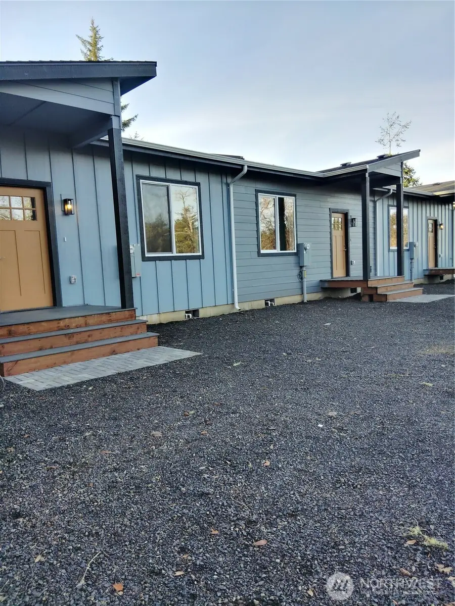 659 Sunset Avenue Ne, Ocean Shores, WA 98569 - Image #2