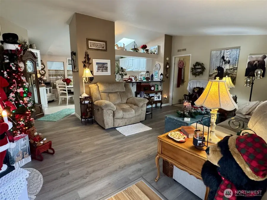 77 Blue Heron Drive, Longview, WA 98632 - Image #3