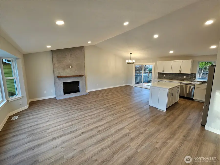 525 164th Place Se, Bothell, WA 98012 - Image #2