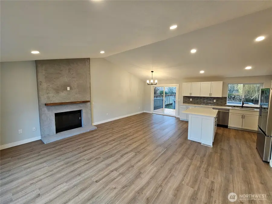 525 164th Place Se, Bothell, WA 98012 - Image #3