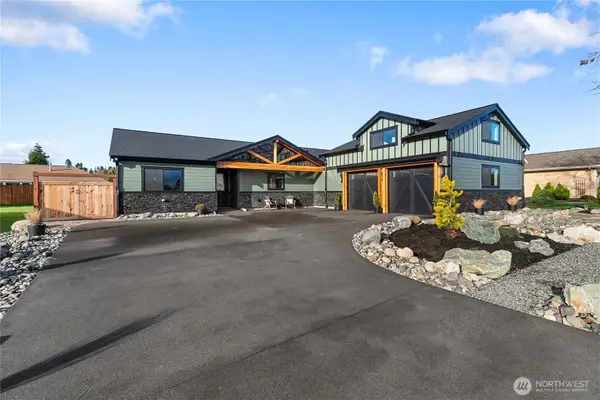 8227 Comox Road, Blaine, WA 98230