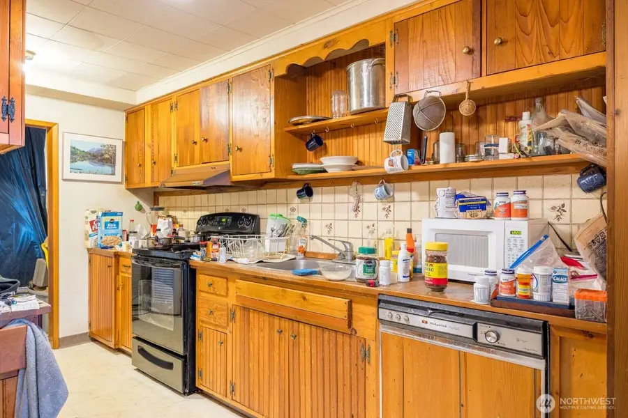 1103 W Spruce Street, Port Angeles, WA 98363 - Image #3